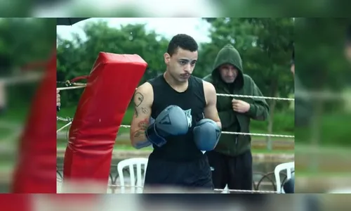 Lutador do PR que sofreu nocaute em campeonato morre em hospital