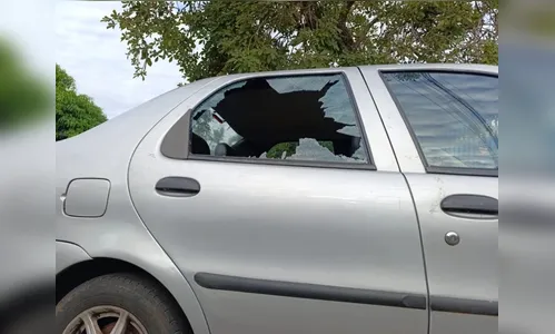 Homem agride esposa e filho e se tranca em casa para não ser preso