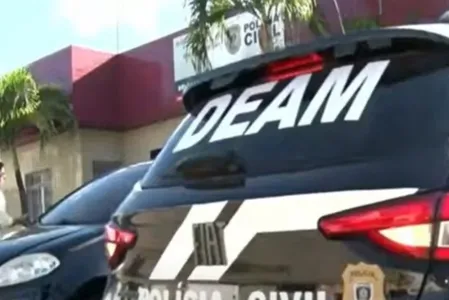 A mulher relatou que era impedida de sair de casa, de usar o celular e demais abusos que sofreu
