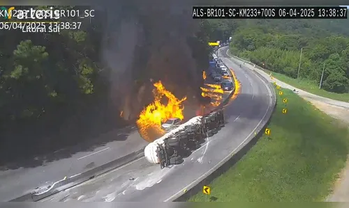 Paranaense teve carro queimado após carreta tombar em SC: 