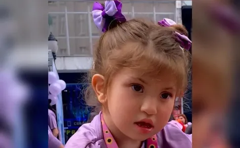 Ana Helena é portadora da síndrome de Emanuel