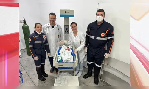 Apressadinhos: gêmeos nascem em ambulância a caminho do hospital no PR