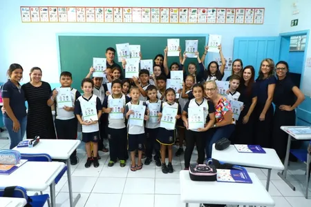As primeiras entregas ocorreram nas escolas municipais Aricanduva e Colônia Esperança