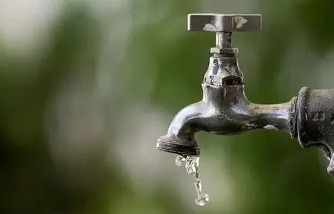 Bairros estão sem água ou com baixa pressão