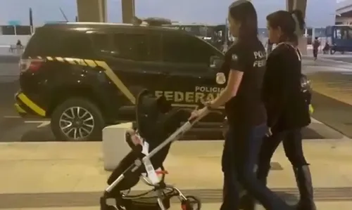 Bebê foi repatriado pela Polícia Federal