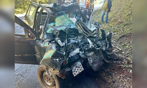 Bebê sobrevive a colisão que matou 5 jovens no Paraná