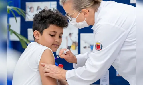 Começa nesta segunda a vacinação nas escolas do Paraná