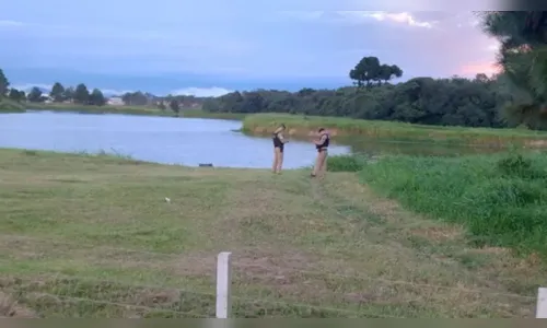 Pai tenta ensinar filhos a nadar e morre afogado no Paraná