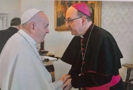 Dom Carlos José de Oliveira quando se encontrou com o Papa Francisco