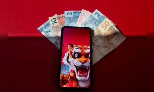 Homem leva calote no 'Tigrinho' e quer dinheiro para arrumar dentes