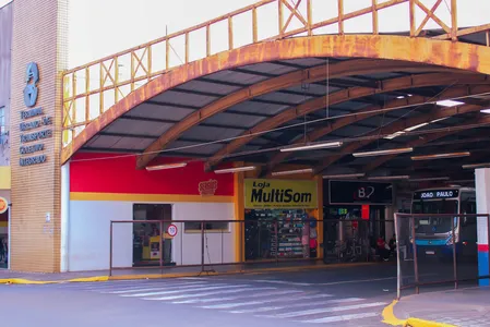 Ele sofreu ferimentos leves e escoriações no rosto