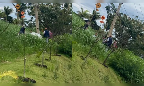 Carro cai em ribanceira perto do Estádio Olímpio Barreto em Apucarana