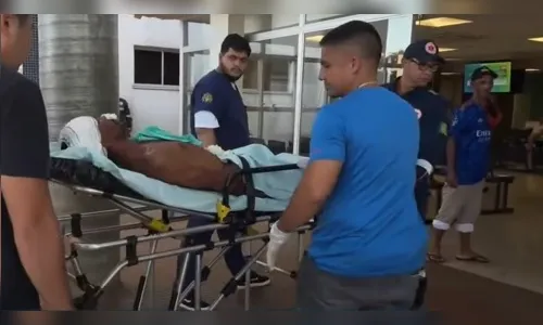 Homem investigado por mortes de avó e neta é espancado por populares