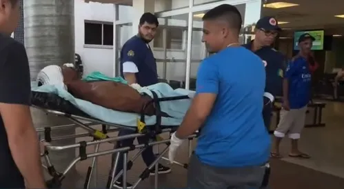 Homem foi levado a hospital de Londrina