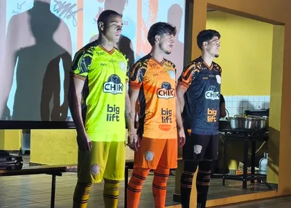 Jogadores foram apresentados no centro de treinamento