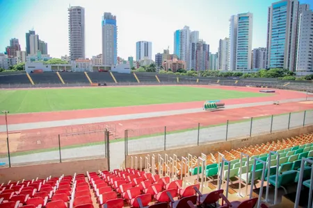 Jogo acontece em Maringá neste domingo