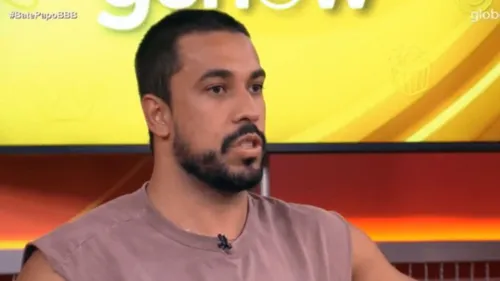 Maike foi até as redes sociais para reclamar
