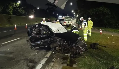 Motorista causa acidente com morte, abandona caminhonete e foge