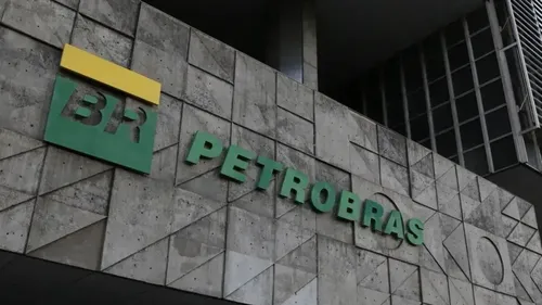 Nas últimas três sessões, as ações ordinárias PETR3 caíram 12,71%