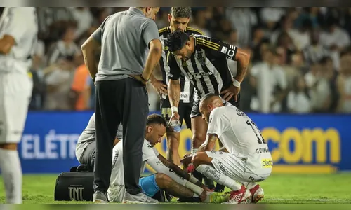 Neymar Jr abandona campo chorando após nova lesão durante jogo