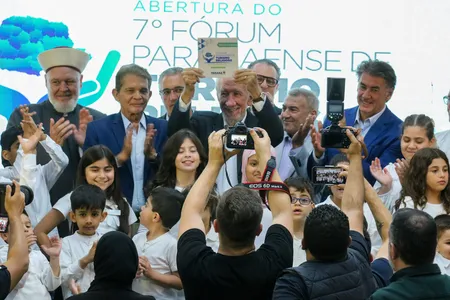O 7º Fórum Paranaense de Turismo Religioso, contará com uma série de palestras, painéis, visitas guiadas e rodadas de negócios, além de um show com a banda de rock cristão Rosa de Saron encerrando a programação