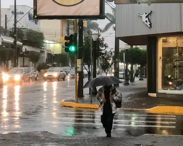 O aviso atinge 107 cidades paranaenses, incluindo Apucarana e Arapongas