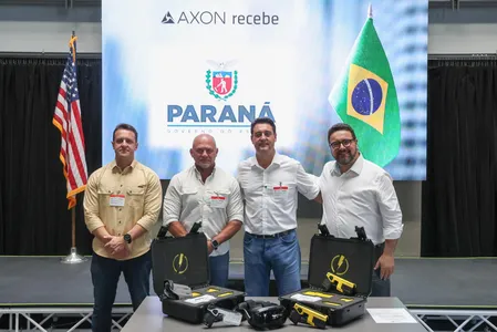 O governador anunciou a compra de 2 mil armas não letais de incapacitação neuromuscular para o Governo do Paraná