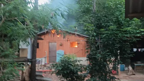 O incêndio foi em uma casa na estrada da escrita