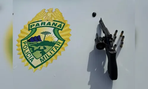 Motorista de caminhonete Triton com arma de fogo é preso em Cambira