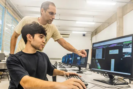 Os interessados podem se inscrever exclusivamente pela internet, no site da Comissão do Vestibular Unificado (CVU)