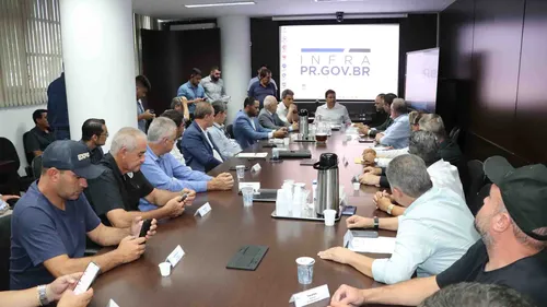 Os prefeito foram recebidos pelo secretário Sandro Alex