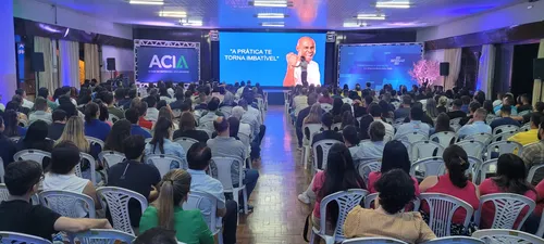 Palestra aconteceu na noite desta sexta-feira (11)