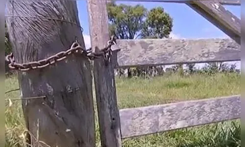 Instalação de porteira causa acidente em estrada rural no Vale do Ivaí