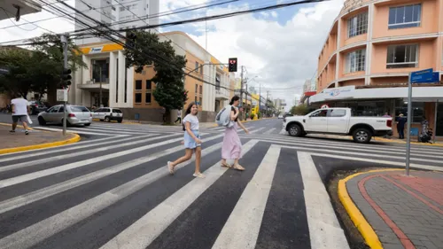 Rua Ponta Grossa é uma das principais ruas da área central de Apucarana