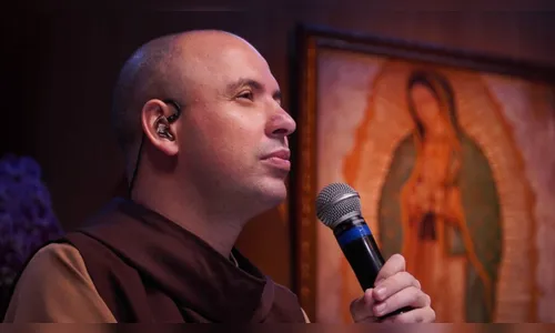 Frei Gilson remove mais de 2 mil vídeos no YouTube após polêmicas