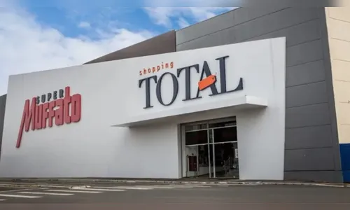 Shopping amanhece alagado após temporal em Ponta Grossa