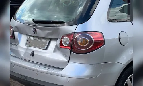 Acidente de trânsito deixa motorista ferido no centro de Apucarana