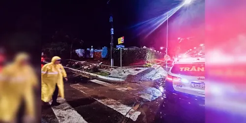 Tempestade provoca destruição em Ponta Grossa