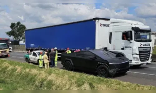 Acidente com carro da Tesla deixa um ferido na BR-116