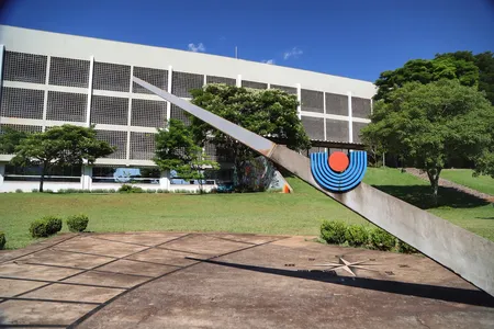 Universidade Estadual do Oeste do Paraná (UNIOESTE)