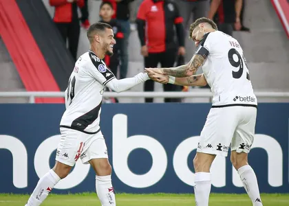 Vasco empatou na estreia da competição