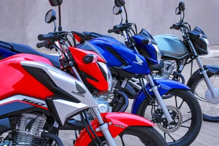 Vendas de motos sobem 8,7% em março, revela Fenabrave