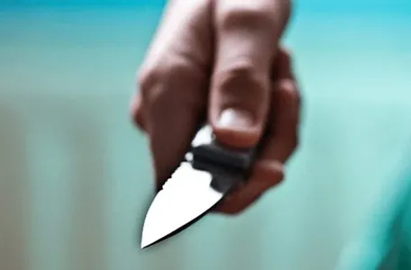 Vítima teve ferimento no peito e lombar