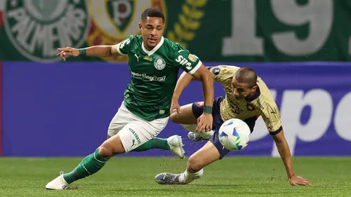 Vitor Roque tenta se firmar no Palmeiras