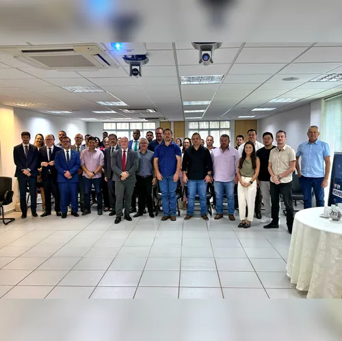 Prefeito de Faxinal participa de debate sobre gestão de resíduos