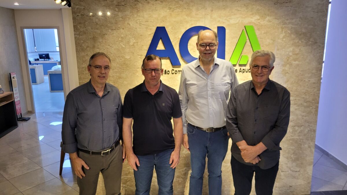 Secretário do PR de Inovação e Inteligência Artificial visita a Acia