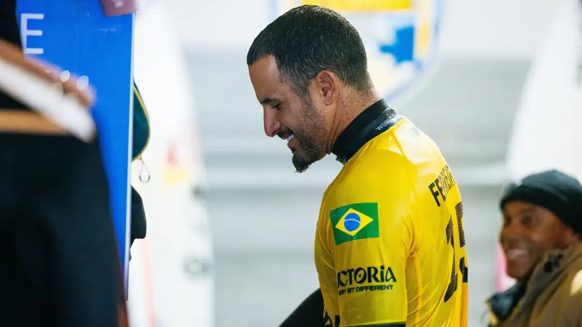 Italo Ferreira estreia com vitória na etapa de Gold Coast