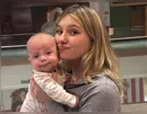Tratando câncer, Isabel Veloso se emociona com seu 1º Dia das Mães