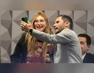Senador Cleitinho interrompe CPI, elogia Virginia e grava vídeo