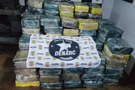 A droga estava embalada em diversos fardos